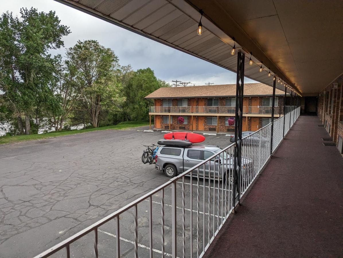 Henry'S Fork Inn Saint Anthony Buitenkant foto
