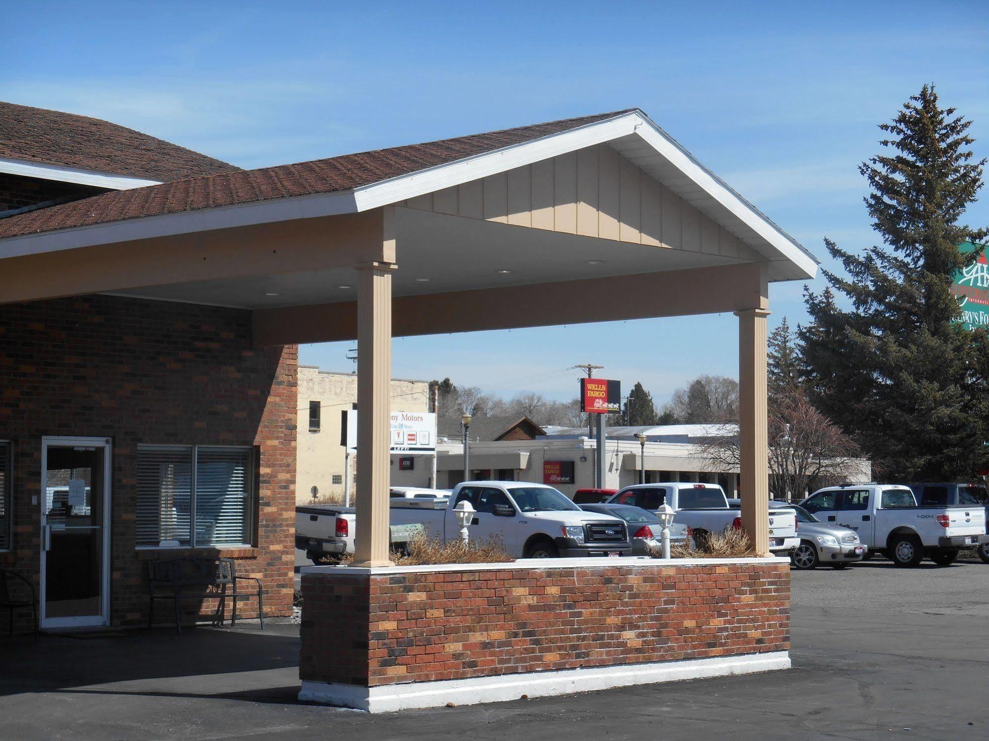 Henry'S Fork Inn Saint Anthony Buitenkant foto