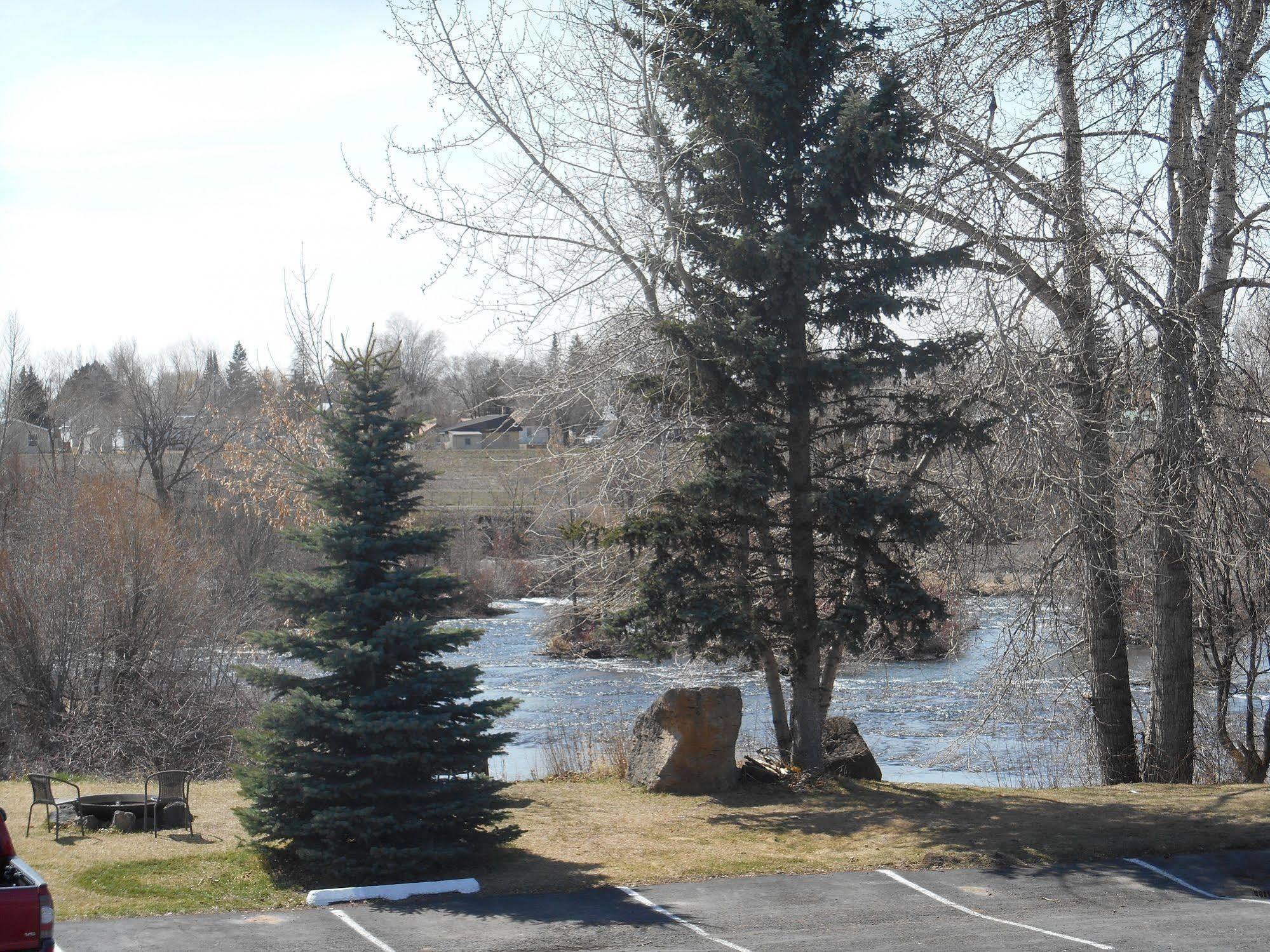 Henry'S Fork Inn Saint Anthony Buitenkant foto