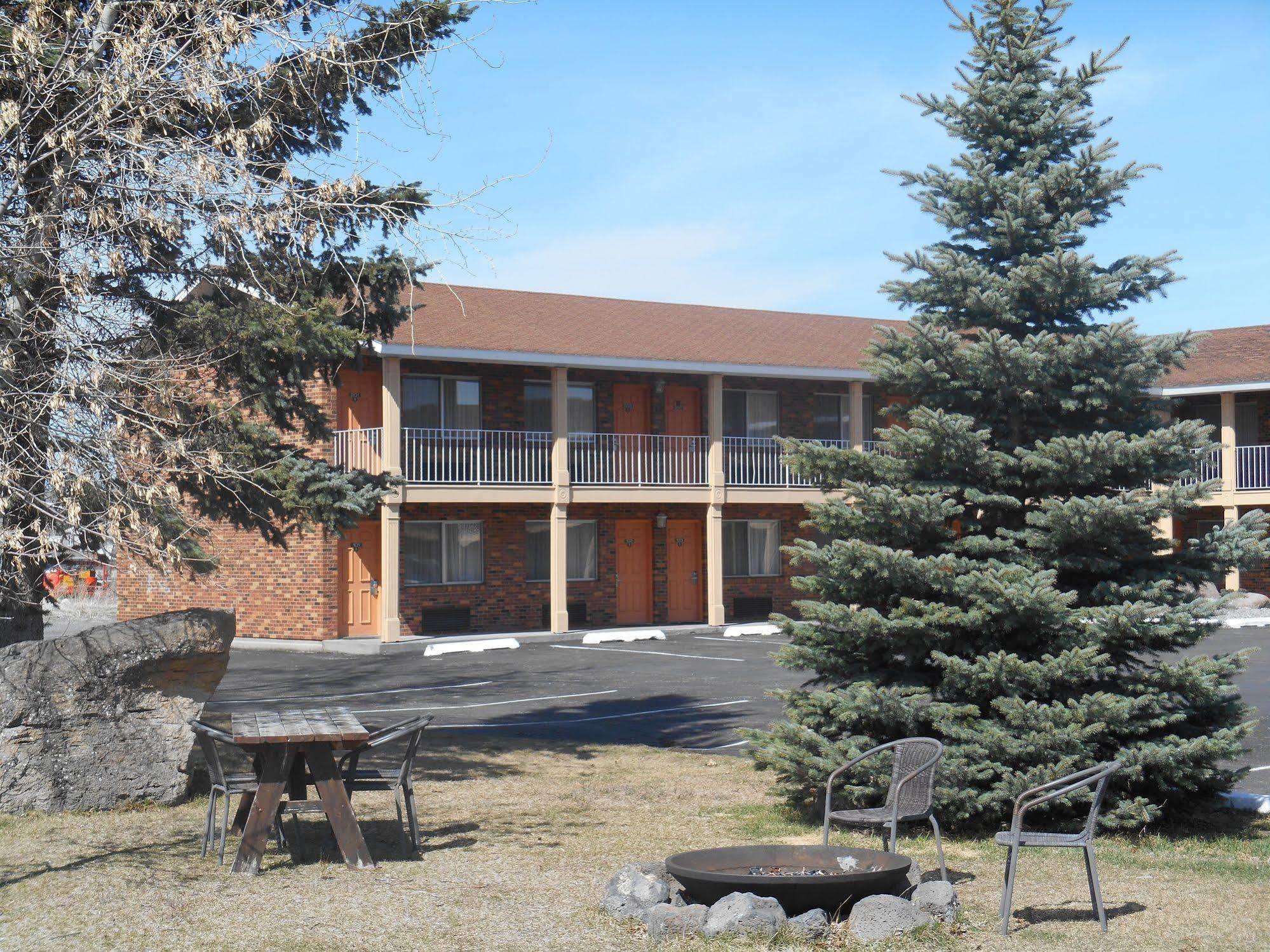 Henry'S Fork Inn Saint Anthony Buitenkant foto